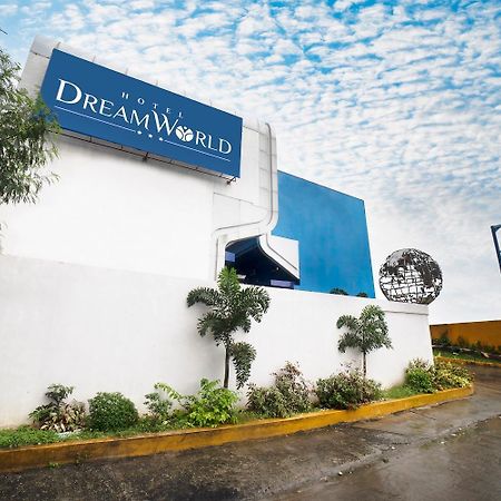 Hotel Dreamworld Las Piñas Esterno foto