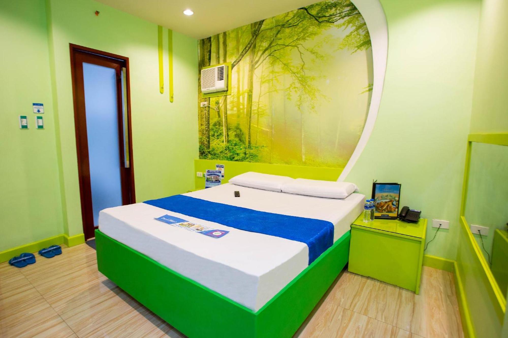 Hotel Dreamworld Las Piñas Esterno foto